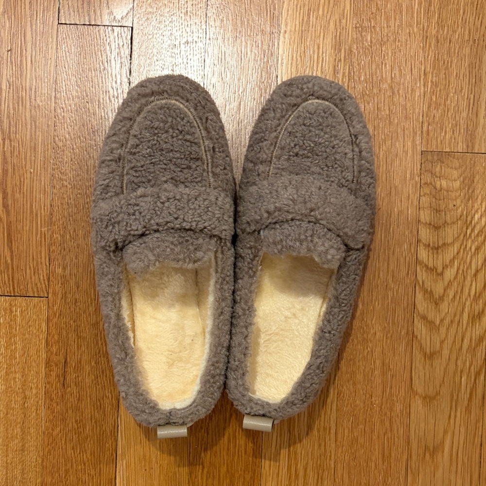 Fuzzy teddy slipper loafer polar fleece tan color sz 38